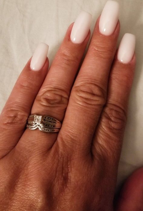 Milky White Nails Acrylic Coffin Medium, Soft White Coffin Acrylic Nails, Soft White Wedding Nails, Coffin White Acrylic Nails, Soft Coffin Nails, Bride Nails Coffin, Soft White Nails Acrylic, Nails Coffin Winter, Coffin White Nails