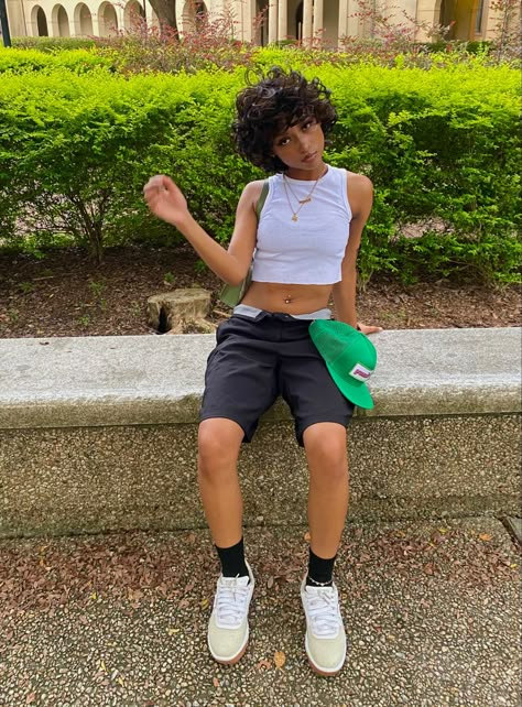 Summer Outfits For Tomboys, Women Tomboy Outfits, Yk2 Summer Outfits, Aesthetic Summer Outfits Black Women, Girly Tomboy Outfits Summer, Stem Style Outfits, Summer Stem Outfits, Summer Outfits Masculine Women, Masc Outfits Summer Women