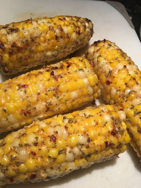 Air Fryer Corn on the Cob Corn Recipes Cob, Air Fryer Recipes Chicken Wings, Air Fryer Corn, Corn Dishes, Fried Corn, Air Fryer Recipes Chicken, Roasted Corn, Corn On The Cob, Corn On Cob