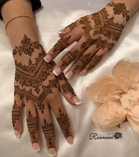 Party henna inspired by @hennabytanzeela - - #henna #hennaart #hennaartist #hennainspo #mehndi #mehndidesign #mehndiinspo #hennadesigns #bridalhenna #bridalmehndi Henna For Wedding Guests, Henna Palm Designs, Gopi Henna, Diwali Nails, Party Henna, Mehndi Ideas, Palm Henna, Cute Henna Designs, Latest Arabic Mehndi Designs