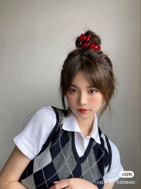 Center Part Bangs, Korean Bangs Hairstyle, Medium Long Haircuts, Haircuts For Long Hair With Layers, Parted Bangs, Hair Style Korea, Hair Tips Video, Hair Arrange, Hair Tutorials Easy