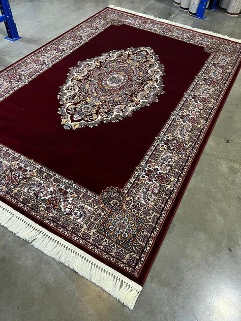 Beautiful Designs of Turkish, English, Arabian Rugs Arabian Rugs, Rental Home Decor, Curtains Window, Window Blinds, Blinds For Windows, Interior Decoration, Window Curtains, House Decor, House Rental