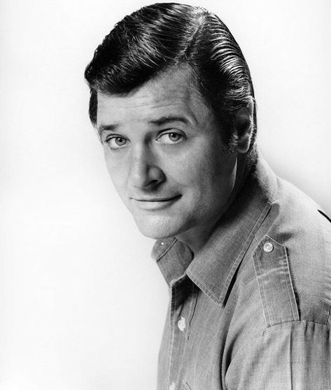 Handsome Portrait Photos of Richard Long From Between the 1940s and ’60s ~ Vintage Everyday Richard Long Actor, Julie Harris, Clint Walker, Richard Long, Long Pictures, Tv Westerns, Barbara Stanwyck, December 21, Hollywood Legends