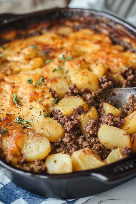 Hobo Casserole Rustic Ground Beef and Potato Bake Ground Meat With Potatoes, Winter Hearty Meals, One Pot Potato Meals, Ground Beef And Potato Recipes Casseroles, Meatball Potato Casserole, Ground Beef Main Dishes, Hobo Casserole Recipes, Potato And Beef Recipes, Baked Potatoes With Ground Beef