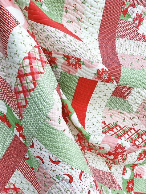 Canoe Ridge Creations: Swell Christmas Lucky Log Cabins Quilt Swell Christmas, Quilts Christmas, Camille Roskelley, Winter Patterns, Christmas Quilting, Christmas Quilt Patterns, Quilt Shops, Holiday Sewing, Cabin Quilt