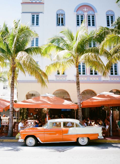 Ocean Drive South Beach | photography by http://www.hannahcolclazier.com/ Weekend In Miami, Miami Art Deco, Miami Travel, South Beach Miami, Ocean Drive, Florida Usa, Florida Travel, Florida Keys, Miami Florida