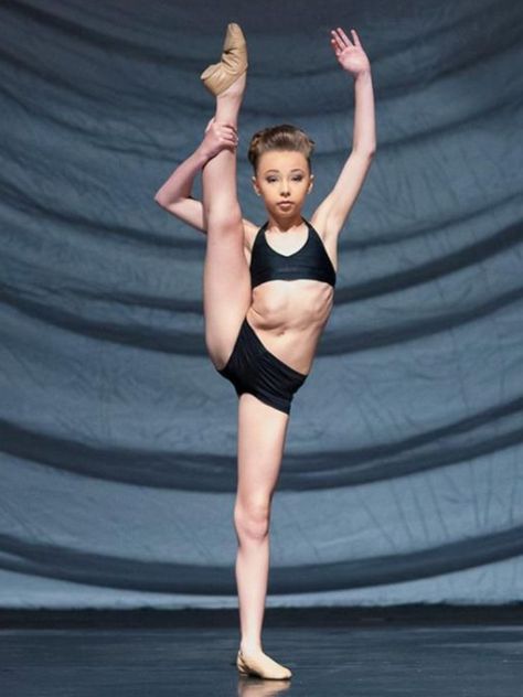 . Flexible Dancer, Sofia Lucia, Dance Flexibility Stretches, Flexibility Goals, Sophia Lucia, Dance Goals, Autumn Miller, Dance Is My Life, Famous Dancers