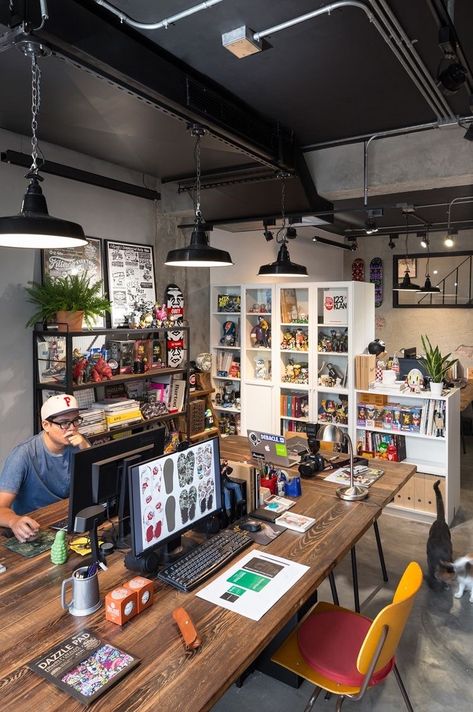 Industrial Workspace, Office Space Decor, Cool Office Space, Office Idea, Studio Spaces, Creative Office, Studio Office, Dream Studio, Workspace Inspiration