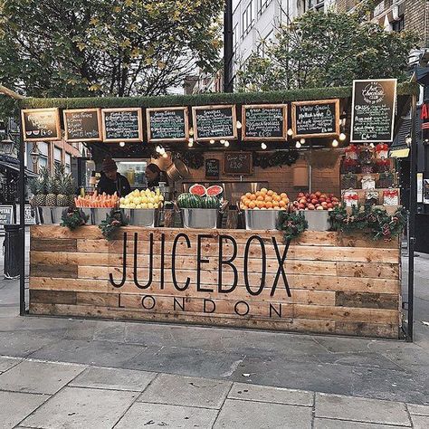 Juice Store Design, Juice Shop Interior Design, Juice Bar Decor, Juice Bar Interior Design, Juice Shop Interior, Juice Box Design, Caffe Design, Fresh Juice Bar, Juice Bar Interior