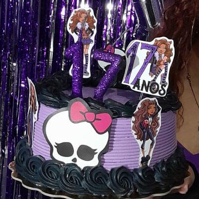 Draculaura Birthday Cake, Monster High Sweet 16, Monster High Cake Birthdays, Sweet 1600 Monster High, Draculaura Birthday, Monster High Decorations, Monster High Bedroom, Monster High Party Ideas, Monster High Cake