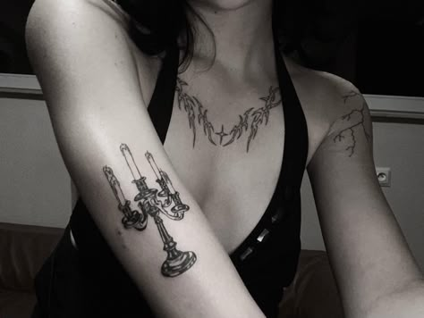 Whimsical Gothic Tattoo, Mini Goth Tattoo, Romantic Goth Tattoo Ideas, Victorian Aesthetic Tattoo, American Gothic Tattoo, Crimson Peak Tattoo, Trad Goth Tattoo, Sheers Tattoo, Gothic Patchwork Tattoo