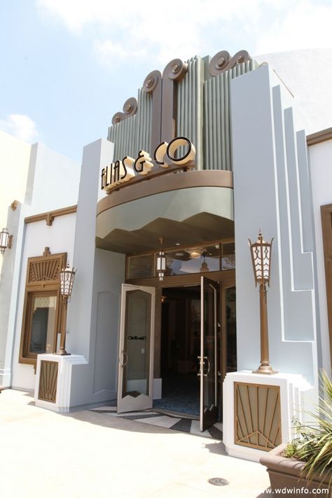 Art Deco Exterior, Architecture Art Nouveau, Sky Bar, Streamline Moderne, Art Deco Decor, Futuristic Furniture, Art Deco Buildings, Disneyland California, Deco Decor