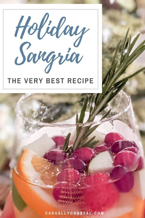 My White Sangria Recipe For Christmas White Cranberry Sangria, White Christmas Sangria Recipe, Holiday Sangria Recipes, Christmas Sangria Recipes, Cranberry Sangria, White Sangria Recipe, Host Christmas, Holiday Sangria, Christmas Sangria