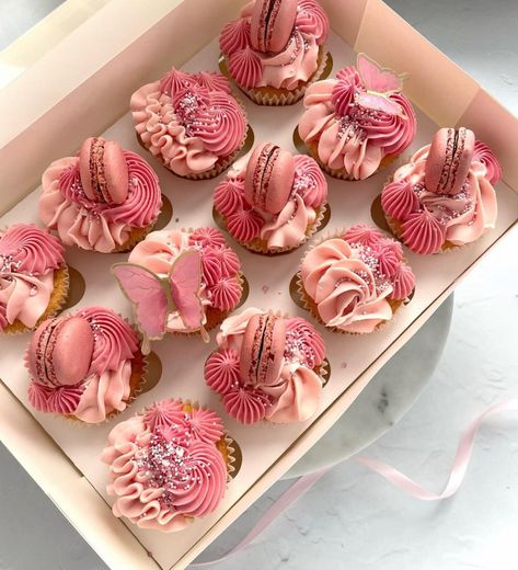 Pink And Rose Gold Cupcakes, Pink Birthday Cupcakes, Sweet 16 Cupcakes, Deserts Cupcakes, Pink Dessert, Elegant Cupcakes, Cupcake Decorating Tips, Cupcake Cake Designs, Summer Baking