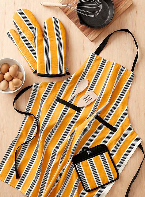 Retro-cool striped accessories | Simons Maison | Aprons & Oven Mitts | Kitchen & Dining Accessories | Simons Sewing To Sell, Cool Aprons, Crochet Headband Pattern, Leather Apron, Cute Aprons, Sewing Aprons, Easter Decorations Christian, Aprons Patterns, Apron Designs