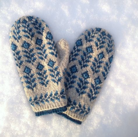 Colorwork Mittens Free Pattern, Finnish Knitting Patterns, Scandinavian Mittens Pattern Free, Norwegian Mittens Pattern, Free Mitten Knitting Patterns, Knit Mitten Patterns, Knit Mittens Free Pattern, Colorwork Mittens, Nordic Knitting Patterns