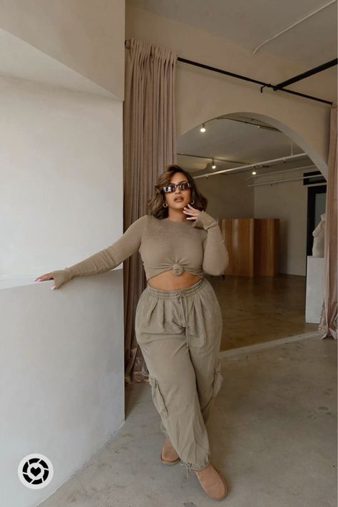 Curve Spring Outfits, Mid Size Clothing, La Spring Outfits 2024, Thick Outfits For Women, Spring 2024 Plus Size Outfits, Spring Outfits For Plus Size Women, Mid Size Fitness, Casual Spring Outfits 2024 Plus Size, 2024 Plus Size Fashion