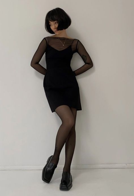 Short Black Skirt Outfit, Skirt Party Outfit, Black Skirt Outfit, Slip Dress Outfit, Short Skirts Outfits, Black Skirt Outfits, Short Black Skirt, Cool Fits, Sun Dress