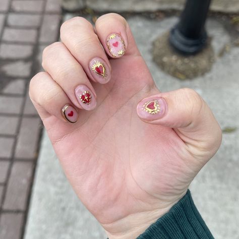 Red And Gold Manicure Ideas, Corazon Sagrado Nails, Red Boho Nails, Red And Gold Heart Nails, Mexican Heart Nails, Romeo And Juliet Nails, Gold Sun Nails, Nail Art Red And Gold, Gold Red Nails