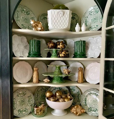 All About Vignettes: MY FAVORITE DISHES Platter Display Ideas, Fine China Display, Bee Napkins, Platter Display, Top Of Cabinets, Antique Shopping, Weathered Furniture, Corner Cupboard, Beachy Decor