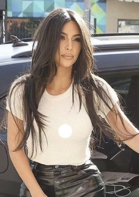 Kim Kardashian Long Layered Hair, Khloe Kardashian Layered Hair, Kim Kardashian Hair Curtain Bangs, Kylie Jenner Layers Hair, Kim K Blowout, Kourtney Kardashian Hair Long, Kim K Layered Hair, Kylie Jenner Layered Hair, Kim Kardashian Long Hair Layers