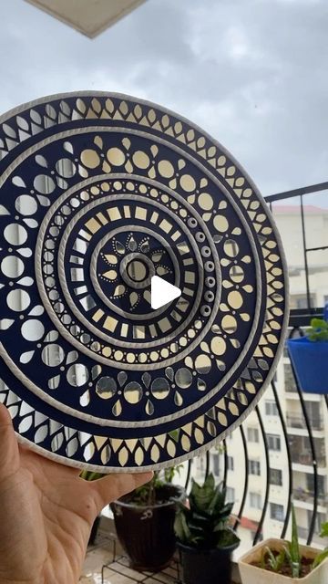 Mud Art Mirror Work, Mud Mirror Work, Mud Mirror Art, Mud Art, Art Mirror, Mandala Drawing, Mirror Art, Mirror Work, Mirror