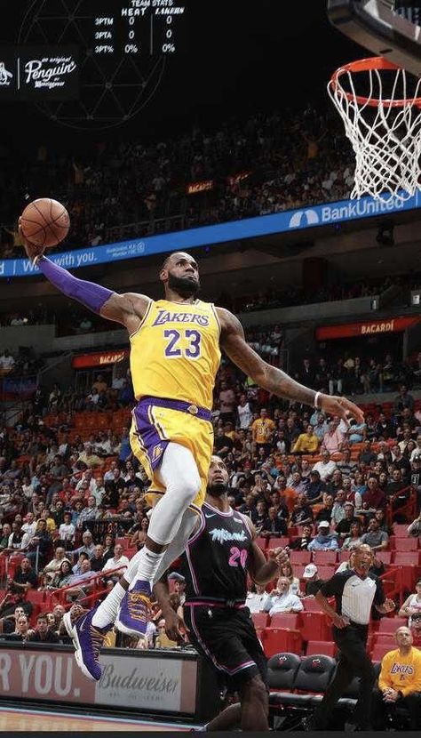 Lebron Dunk, Lebron James Dunking, Nba Pics, James Lebron, Lebron James Wallpapers, King Lebron James, Lebron James Lakers, Warriors Stephen Curry, King Lebron