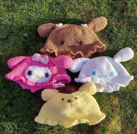 Crocheted Stuffed Animals, Crochet Project Free, Hello Kitty Crochet, Kawaii Crochet, Crochet Bucket Hat, Crochet Fashion Patterns, Fun Crochet Projects, Diy Crochet Projects, Crochet Accessories