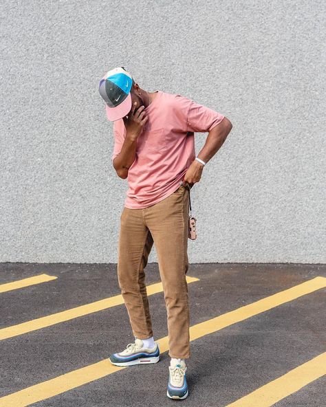 @urbanoutfittersmens on Instagram: “mood via @luxeluce00 | #uomens” Airmax 90s Outfit Men, Editorial Christmas, Airmax 90s, 90s Outfit Men, Black Urban Fashion, Urban Fashion Editorial, 90s Urban Fashion, Urban Fashion Photography, Nike 1