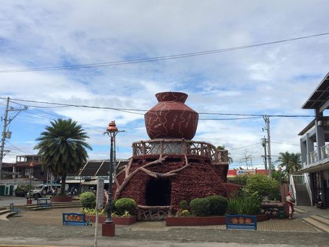 CALAMBANGA, also known as the Calamba Jar or Calamba Claypot, is a famous landmark in Calamba, Laguna, Philippines believed to be the largest claypot in the world. It is located at the City Plaza near Calamba Church and Rizal Shrine. It is constructed to illustrate and immortalize the folk tale on how the city got its name with the names of the city's barangays inscribed on its surface. Purposive Communication, Calamba Laguna, Laguna Philippines, Paper Craft Diy Projects, Famous Landmarks, Small House Design, Craft Diy, Paper Crafts Diy, Small House