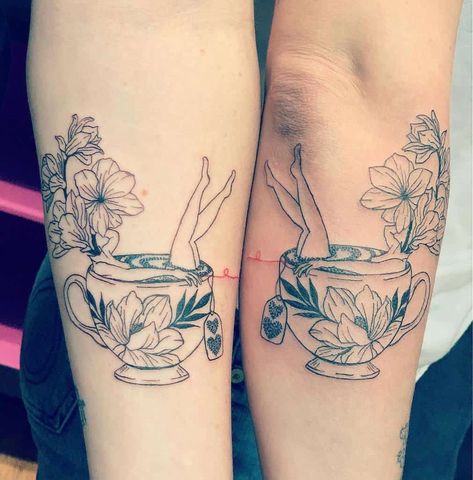 flowerhead-black-bestfriend-tattoo-chasitychantae Matching Best Friend Tattoos Goth, Best Friend Tattoos Teacup, Plant Best Friend Tattoo, Spooky Mom Tattoo, Alternative Best Friend Tattoos, Work Bestie Tattoo, Big Best Friend Tattoos, Large Matching Tattoos, Floral Best Friend Tattoos