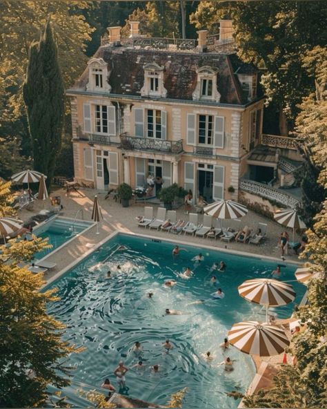 French Chateau Wedding, Best Boutique Hotels, Chateau Wedding, Pool Time, French Chateau, Old Money Aesthetic, South Of France, Summer House, Boutique Hotel