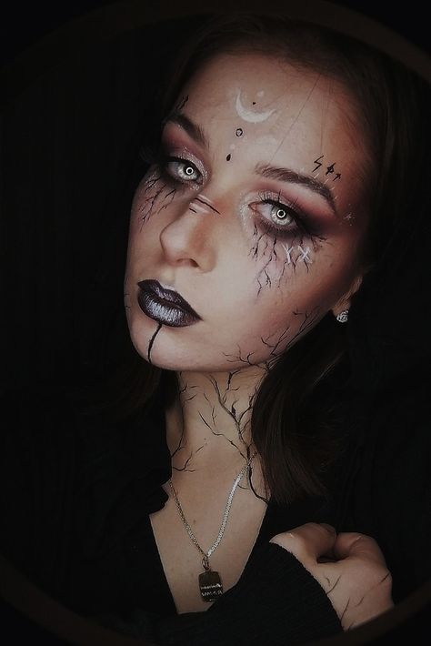 Pirate Witch Makeup, Evil Fairy Makeup Halloween, Dramatic Witch Makeup, Fantasy Witch Makeup, Dead Witch Makeup, Bad Witch Makeup, Hecate Makeup, Dark Fairy Costume Makeup, Sorcerer Makeup