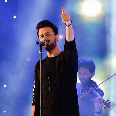 AADEEZ FORUMS on Instagram: “[HD] @atifaslam concert at hillsong london Asian Town Amphitheatre Doha, Qatar. 17/11/17 #atifaslam #love #aadeez #aadeezforums…” Famous Indian Actors, Bilal Abbas Khan, Paid Promotion, Nude Lip Gloss, Indian Actors, Islamic Quotes On Marriage, Atif Aslam, Blur Background In Photoshop, Bollywood Photos