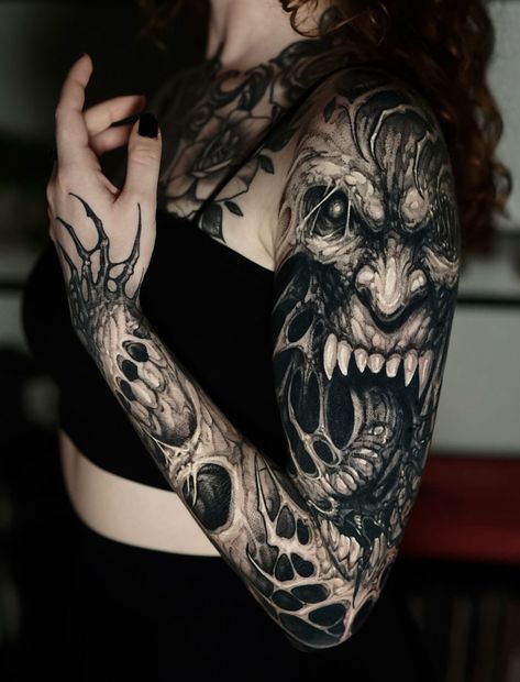 Gothic Upper Arm Tattoo, Gore Tattoo Design, Dark Back Tattoos Women, Dark Demon Tattoo, Devil Tattoo Demons, Decay Tattoo, Horror Sleeve Tattoo, Underworld Tattoo, Sinister Tattoos