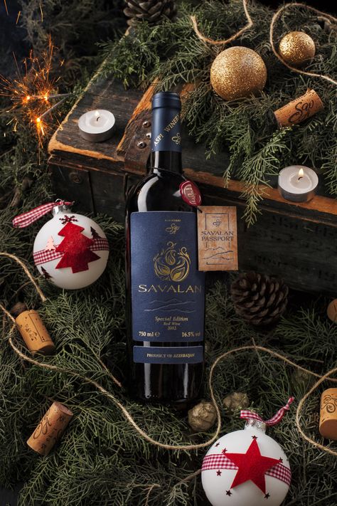 Wine Christmas Photography, Christmas Wine Photography, Holiday Wine Photography, Wine Product Photography, Wine Photo, Wine Celebration, Wine Christmas, Christmas Campaign, Wine Photography