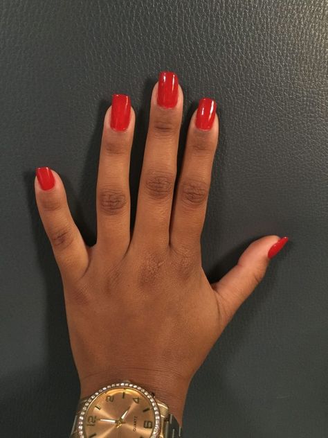 Top Fall Nail Colors for Brown Skin 18 Ideas: A Comprehensive Guide - women-club.online Red Nails Square Short, Red Nails Dark Skin, Red Nails On Dark Skin, Red Nails Black Women, Nails On Dark Skin Hands, Nail Colors For Brown Skin, Nails For Dark Skin, Colors For Brown Skin, Biab Nail