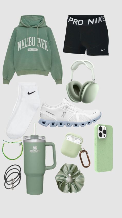 Cheap Sporty Sets For School, Cheap Sporty School Sets, Sporty Backpack For College, Back To School, Clean Girl Oitfit Ideas, Sporty Girl Aesthetic, Lululemon Shuffles, Modest Casual Outfits, Cute Nike Outfits, Preppy Summer Outfits