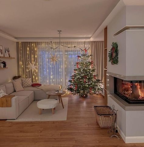 Small Room Makeover, Cozy Christmas Living Room, Lights For Christmas, Cozy Christmas Decor, Apartment Makeover, Bedroom Deco, Christmas Interiors, Boho Interiors, Christmas Decorations Living Room