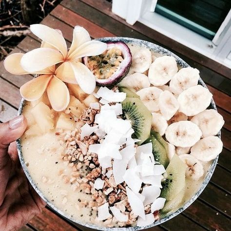 Smoothie Bowl Vegan, Plats Healthy, Smoothie Bowl Recipe, Health Nutrition, The Roots, Beautiful Food, Pretty Food, Healthy Smoothies, A Bowl