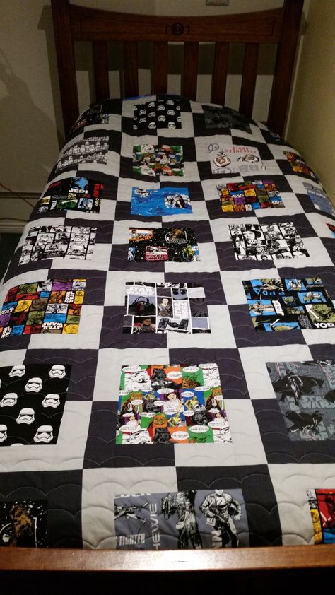 Star Wars Quilt Fabric, Boy Quilts Ideas Teenage, Star Wars Quilts Ideas, Starwars Quilt Ideas, Quilts For Teenage Boys, Star Wars Quilt Pattern, Star Wars Quilt Pattern Ideas, Gamer Quilt, Star Wars Quilts