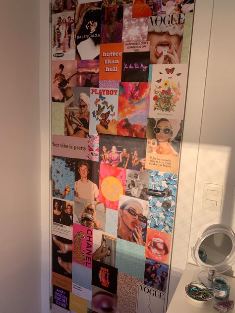 Collage Door Ideas, Door Inspo Aesthetic, Porta Aesthetic, Puertas Aesthetic, Collage Wall Room, Photo Walls Bedroom, Room Wishlist, Aesthetic Door, Postcard Wall