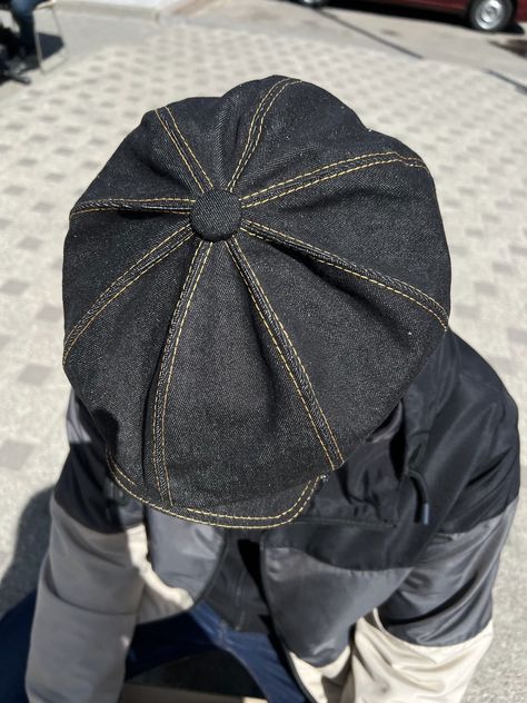 📌Cap made of high-quality denim. 🎨 Color - Black with yellow stitching. ✨ Why Customers admire Mr.OberCap: Handcrafted. -We make all sizes for people of all ages and genders . -There is a jute rope under the elastic band that can be used to resize the cap by 1-1.5 cm. -You can choose the shape of the visor (straight or round). -Visor is not sewn to the cap. -We sew caps with elastic bands. -Our caps do not have a rigid shape (they are soft, with good waves) and are not glued. -Inside the caps Peaky Blinders Cap, Mens Newsboy Hat, Swag Hats, Jean Hat, Vintage Style Hat, Cabbie Hat, Denim Cap, Stylish Caps, Newsboy Hat