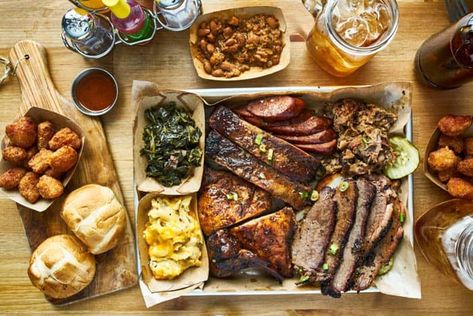 8 Best American BBQ Styles [Types of Barbecue Explained] | TheOnlineGrill.com Cookout Menu, American Bbq, Bbq Menu, Bbq Dinner, Regional Food, Cookout Food, Bbq Restaurant, Best Bbq, Meat And Cheese