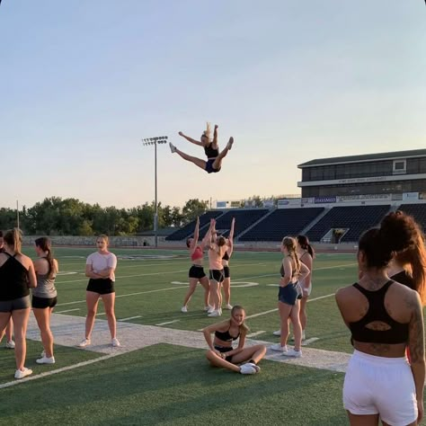 cheer, ROLL TIGES, football ready, basket, FHSU, stunts, cheer practice College Cheerleader Aesthetic, Stunts Cheer, Cheerleader Aesthetic, Campus Diaries, College Cheerleader, Cool Cheer Stunts, Cheer Flyer, Sideline Cheer, Cheerleading Photos