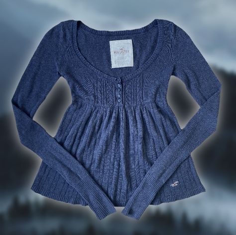 Babydoll Sweater Outfit, Babydoll Long Sleeve Top, Hollister Babydoll Sweater, Hollister Babydoll Top, Bella Swan Twilight, Hollister Clothes, Hollister Long Sleeve, Downtown Outfits, Y2k Long Sleeve