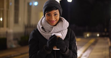 The Best Hats for Short Hair - Hair World Magazine Winter Hats For Short Hair, Hats With Short Hair, Short Hair Hat, Hats Short Hair, Girls With Short Hair, Hats For Short Hair, Hats For Girls, Vintage Curls, Cold Weather Hats