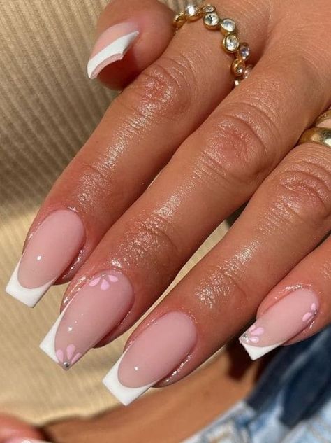 Trending Coffin Acrylic Nails 2023, Clear Pink Nails With White Design, Summer Nails 2023 White And Pink, Aesthetic Nails Acrylic French Tip, Nails Inspiration White And Pink, Gelx Short Nail Designs, Nails 2023 Trends Pink French, Nails 23 Trends, Cute French Nails Ideas Square