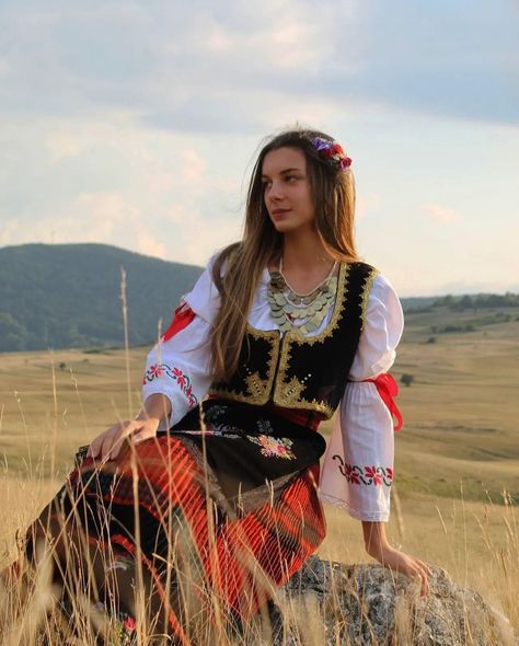 Serbian folk costume from central Serbia, 📸anammariija Serbian Folk Costume, Serbian Clothing, Romanian Clothing, Serbian Women, Bulgarian Women, Bulgarian Clothing, Instagram Crush, Glitter Photography, Cute Couples Cuddling