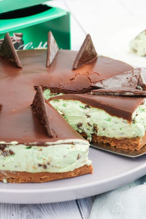 After Eight cheesecake - Cooking with my kids After Eight Cheesecake Recipe, After 8 Cheesecake, After Eight Dessert, After Eight Cake, After Eight Cheesecake, Dense Cheesecake, Choc Mint Cheesecake No Bake, Choc Mint Cheesecake, After Eight